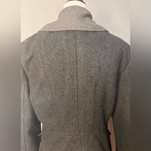 Kenneth Cole Coat w/ Lots of Style!! - Picture 10 of 13